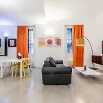 M25 - Garage Loft * 밀라노