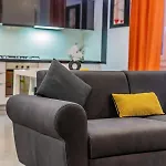 M25 - Garage Loft Apartment