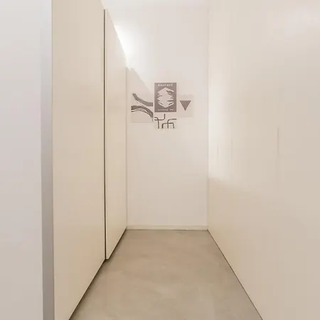 M25 - Garage Loft Lägenhet *